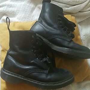 Doc Martens deep blue almost black boots EU 38